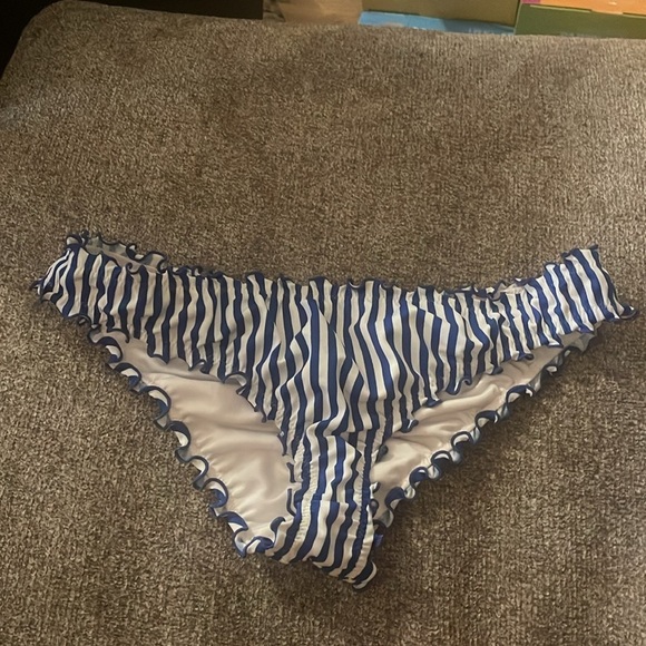 🍀5/$25🍀‎ Shade and Shore small Bikini - Picture 2 of 5